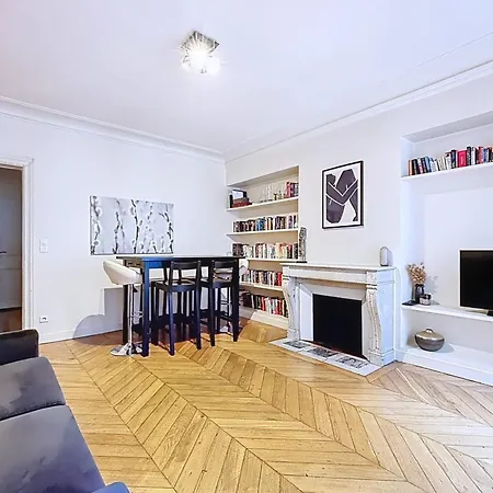 Apartment Haussmanian Near The Arc De Triomphe Paris